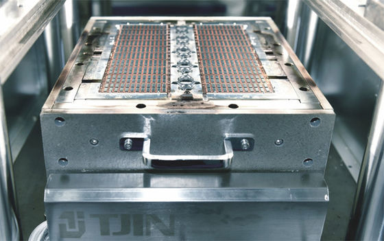 Sistema di stampo automatico Semiconduttore Macchina di produzione di chip Alta efficienza