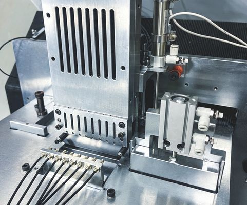 Sistema di separazione automatico di taglio e modellazione