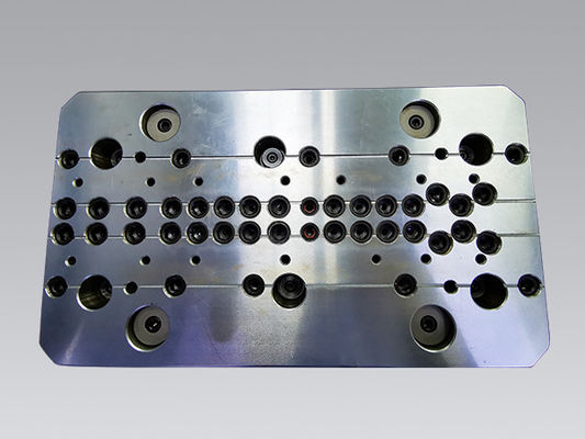 Prodotto di semiconduttori modellabile Progressive Die
